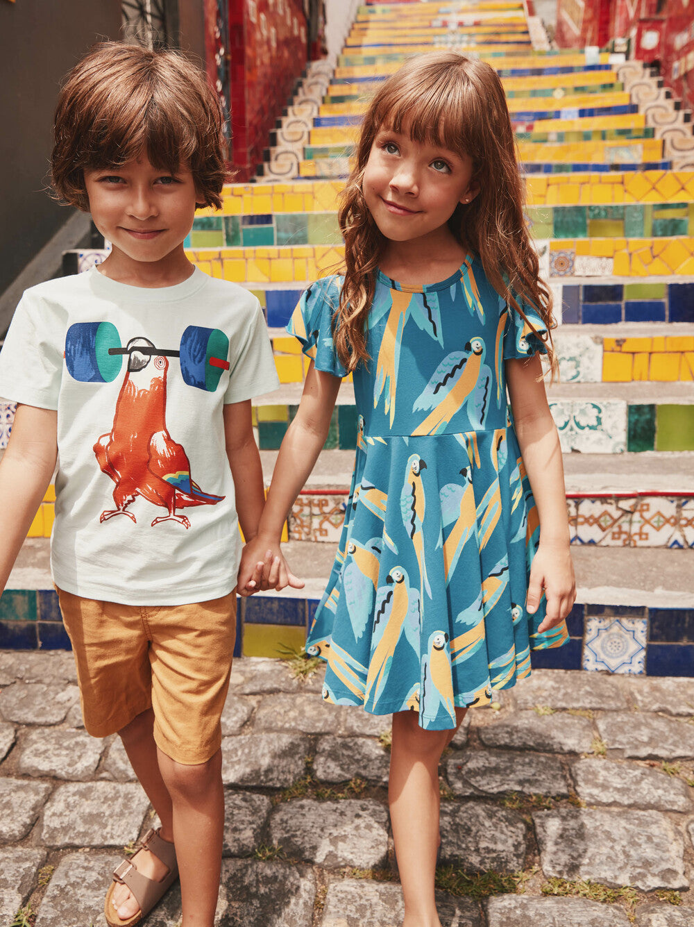 TEA COLLECTION NIÑO TSHIRT PARROT STRENGTH GRAPHIC GARDEN PARTY