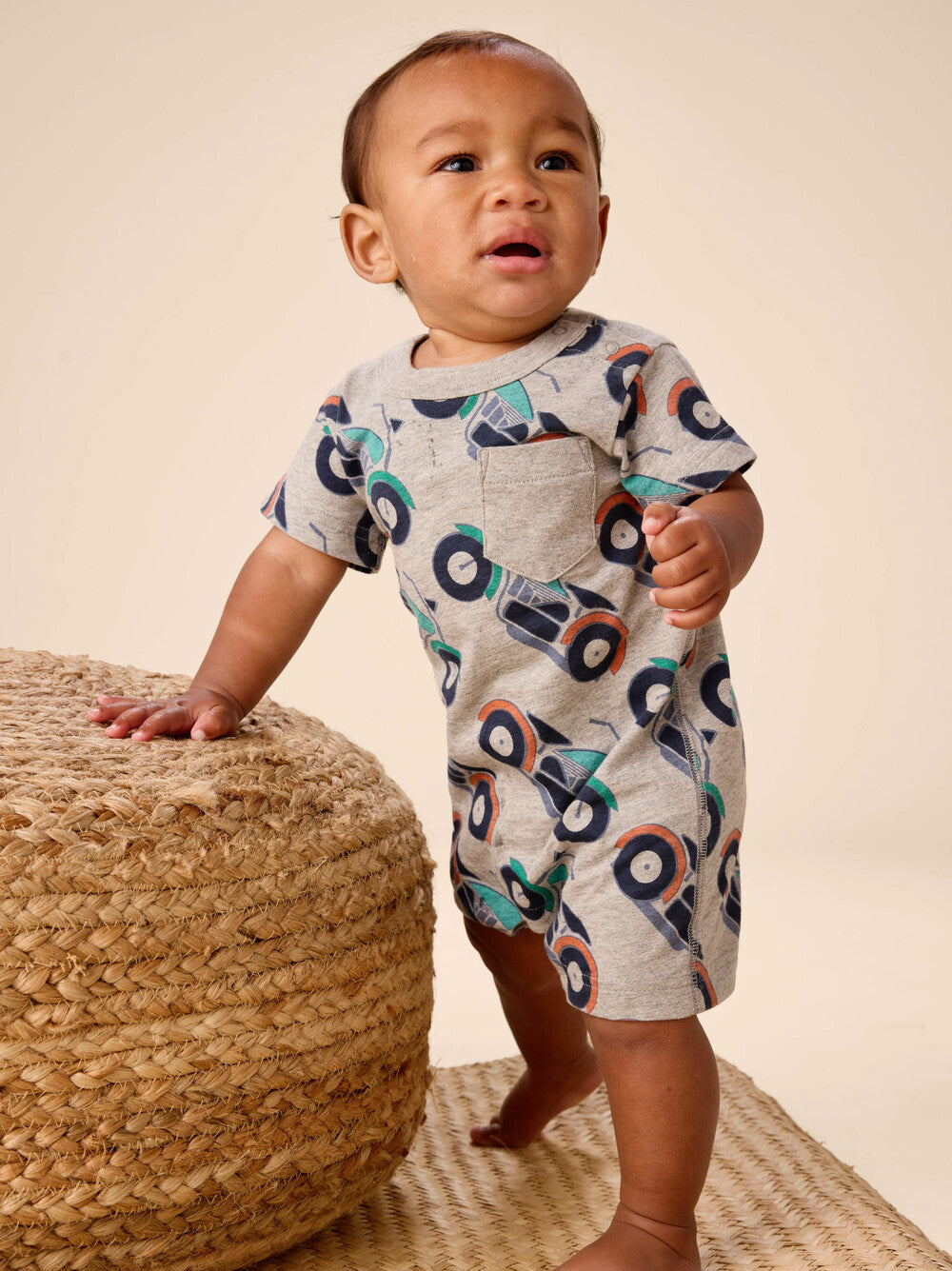 TEA COLLECTION BEBE NIÑO ROMPER POCKET SHORTIE MOTOCICLETA