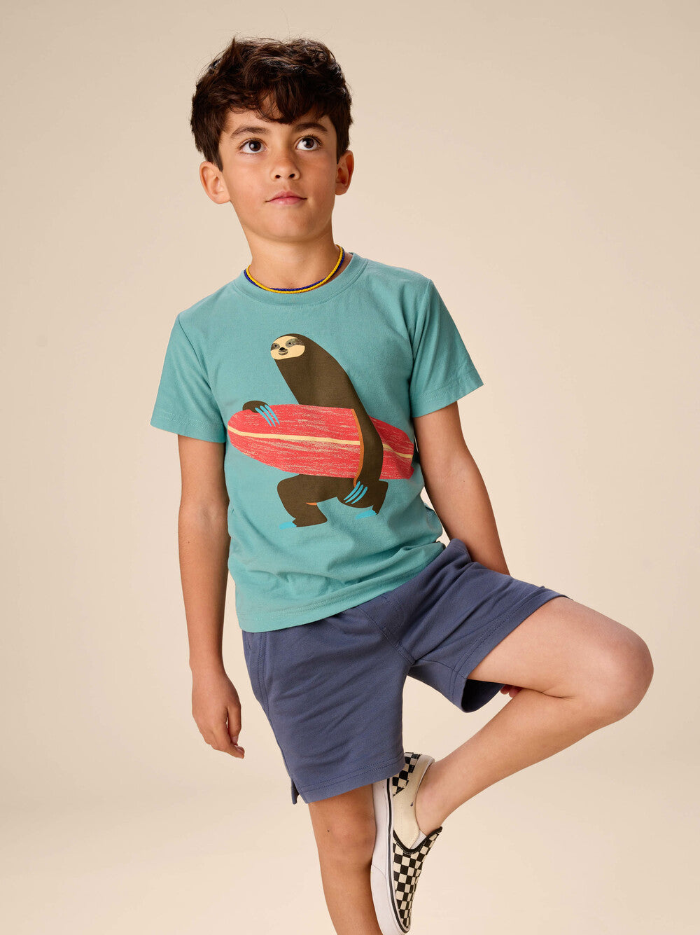 TEA COLLECTION NIÑO TSHIRT SURFER SLOTH PATINA