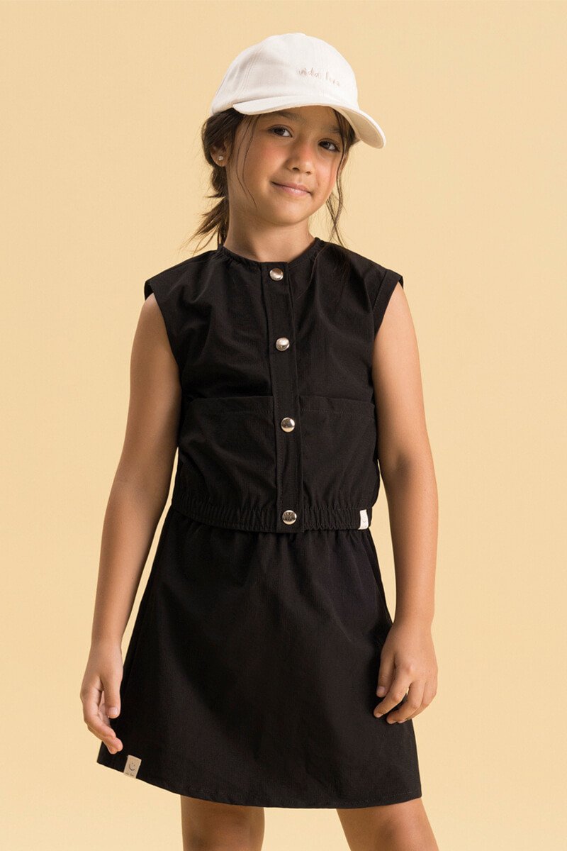 BUGBEE NIÑA CONJ. DE SHORT NEGRO