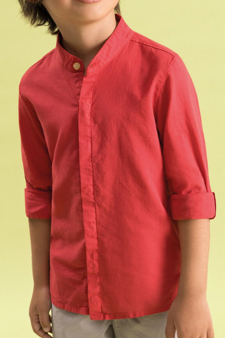 BUGBEE NIÑO CAMISA ROJO