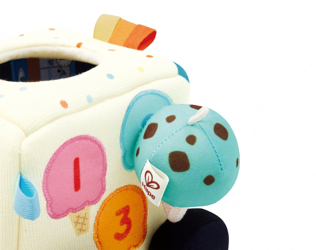 HAPE CAMIÓN DE HELADOS CON BOLA SENSORIAL