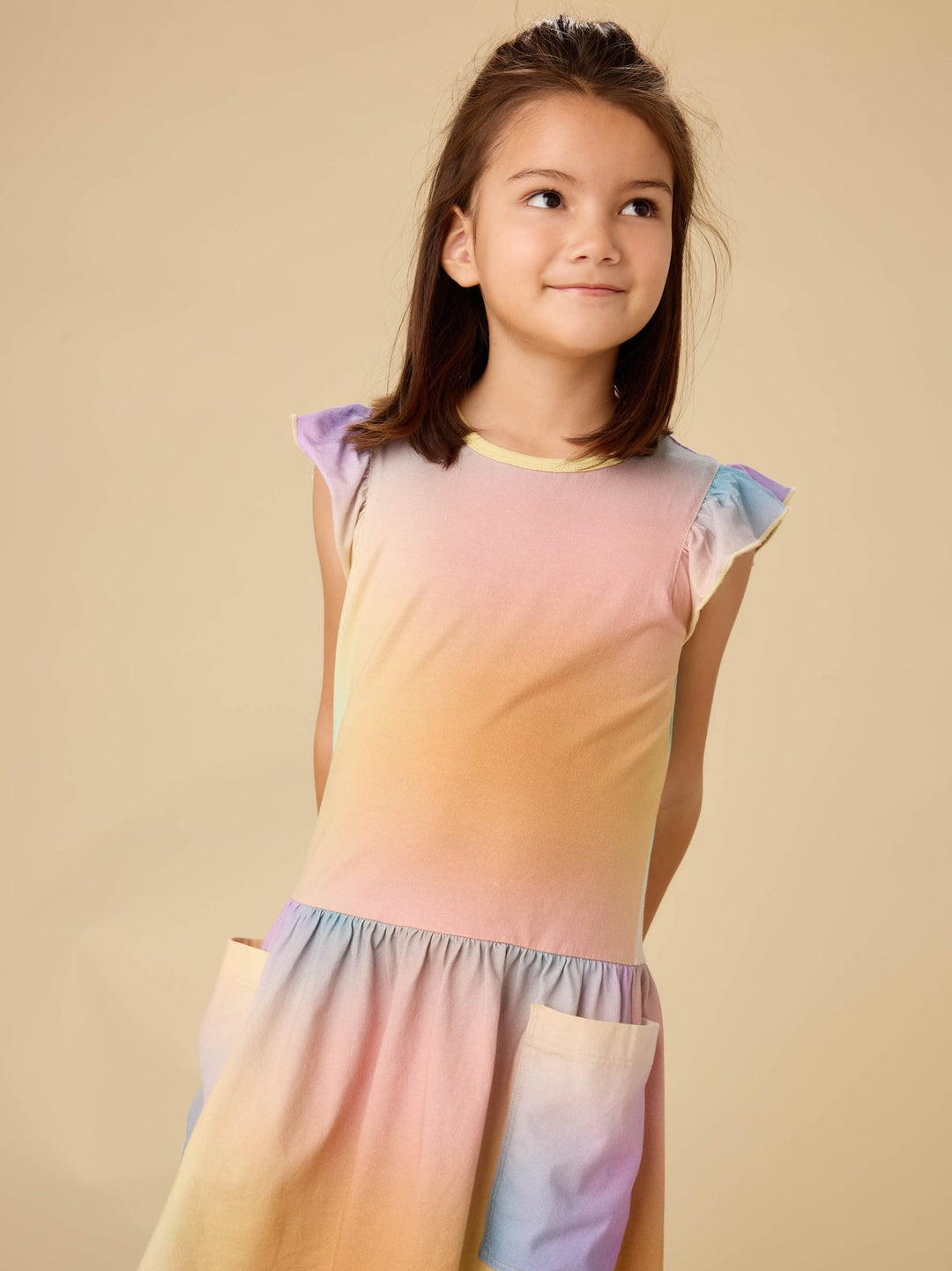 Tea Collection Vestido Flutter Sleeve Pocket Rainbow Gradient para Niña