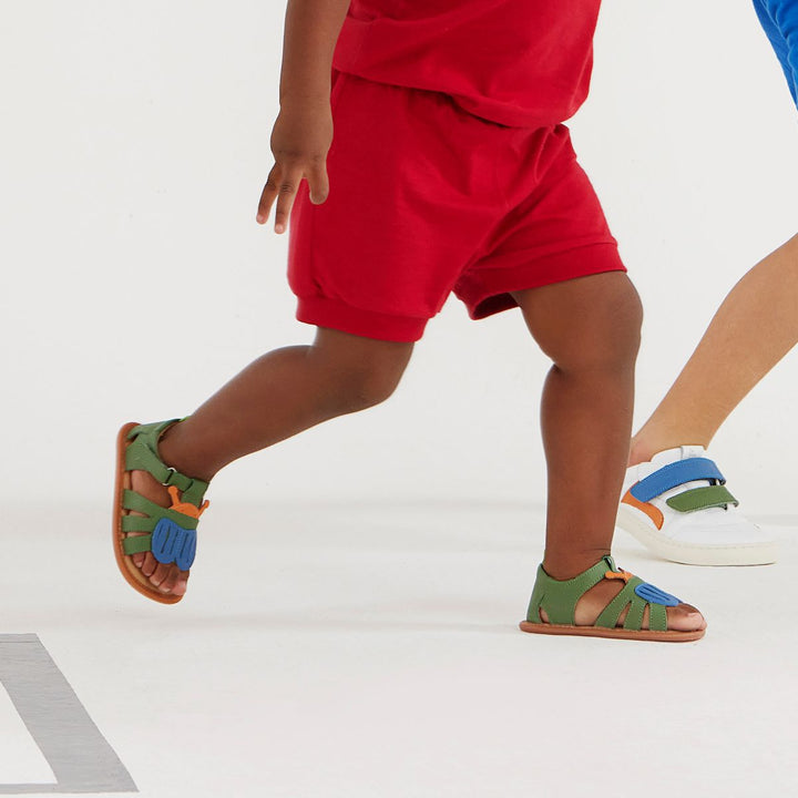 TIP TOEY JOEY BEBE NIÑO SANDALIA BEETLE SALSA/ BLUE TANG/ TANGERINE