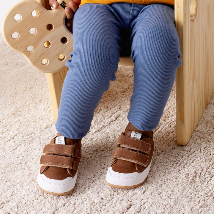 TIP TOEY JOEY BEBE NIÑO ZAPATILLA BOSSY WHISKY/ WHITE