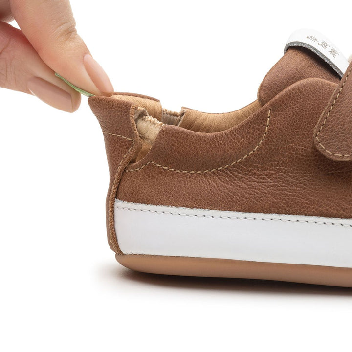 TIP TOEY JOEY BEBE NIÑO ZAPATILLA BOSSY WHISKY/ WHITE