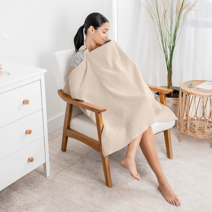 COMFY CUBS MANTA NURSING COVER SAND