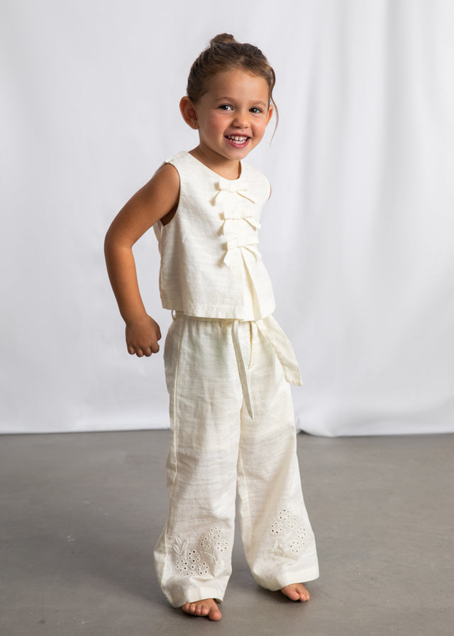 Mayoral Pantalon Lino Bordado Hueso para Niña