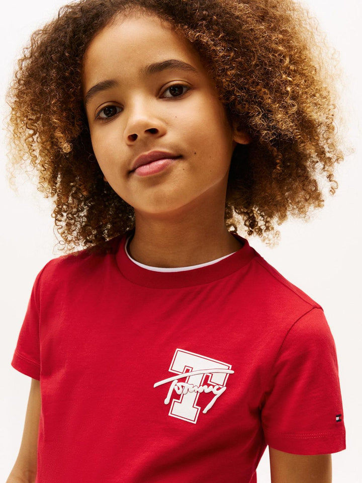 TOMMY HILFIGER NIÑO TSHIRT VARSITY GRAPHIC PRIMARY RED