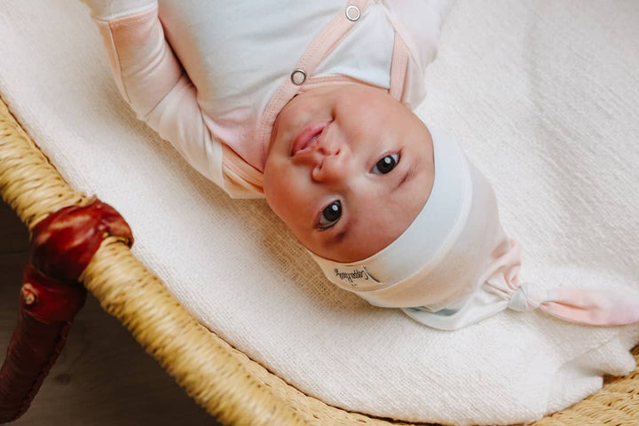 COPPER PEARL BEBE NIÑA GORRITO NOVA
