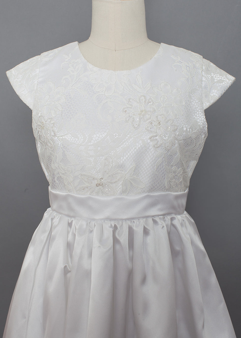 ISOBELLA & CHLOE NIÑA VESTIDO DE SATIN Y ENCAJE CON CORPIÑO PARA COMUNION