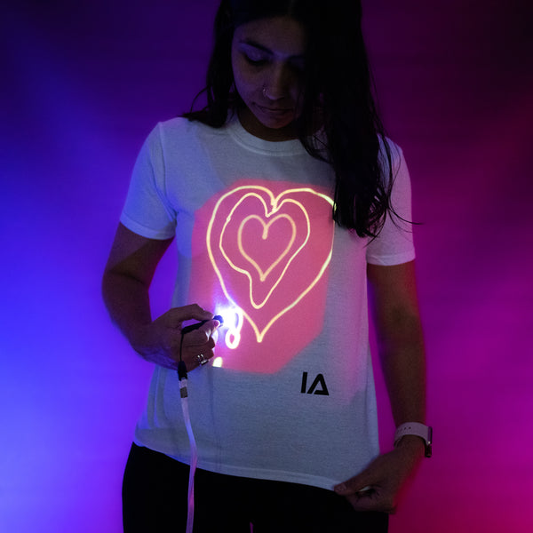 ILLUMINATED NIÑA TSHIRT SUPER PEACH GLOW WHITE