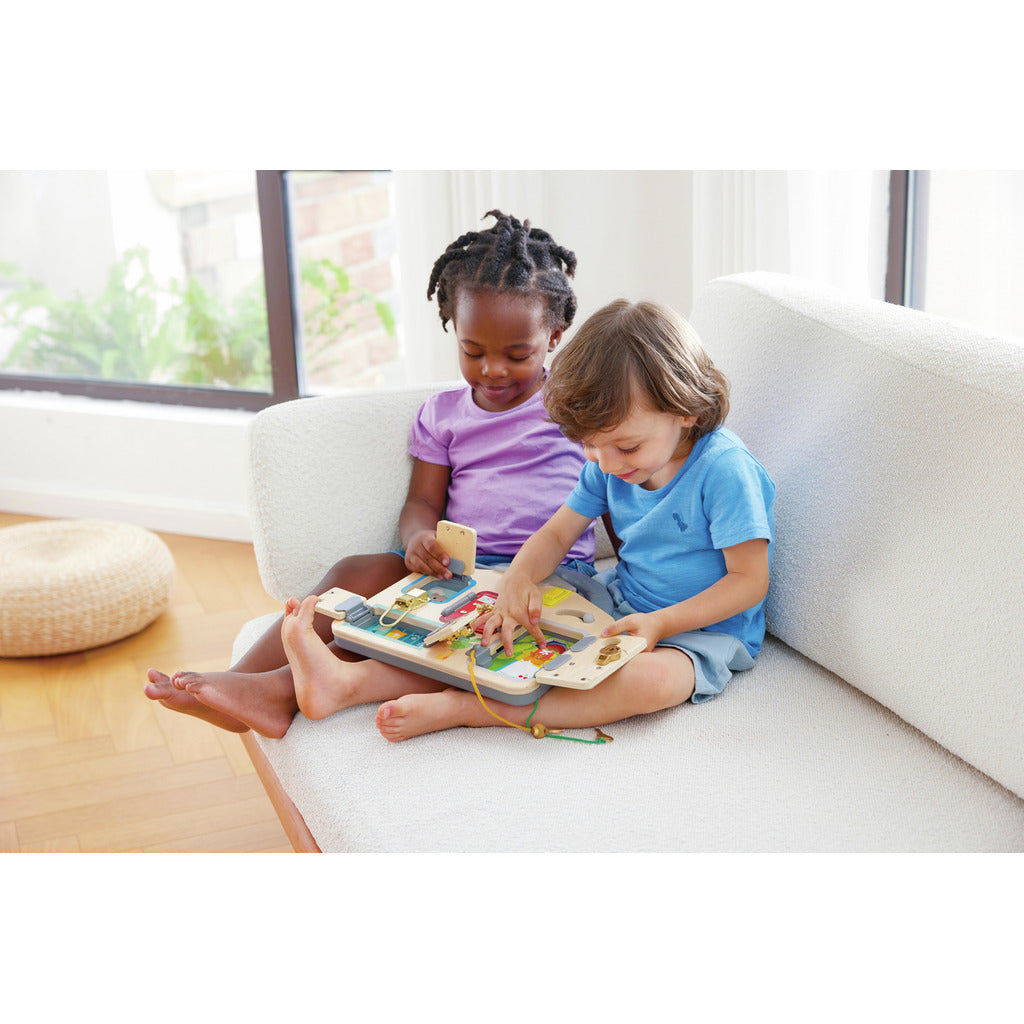 HAPE TABLERO DE JUEGO LOCK & LEARN