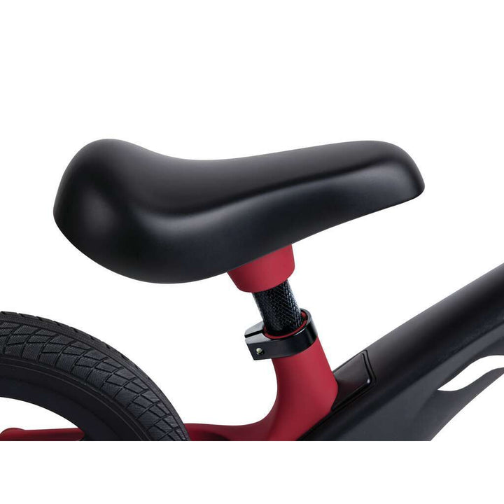 HAPE BICICLETA DE EQUILIBRIO ROJA