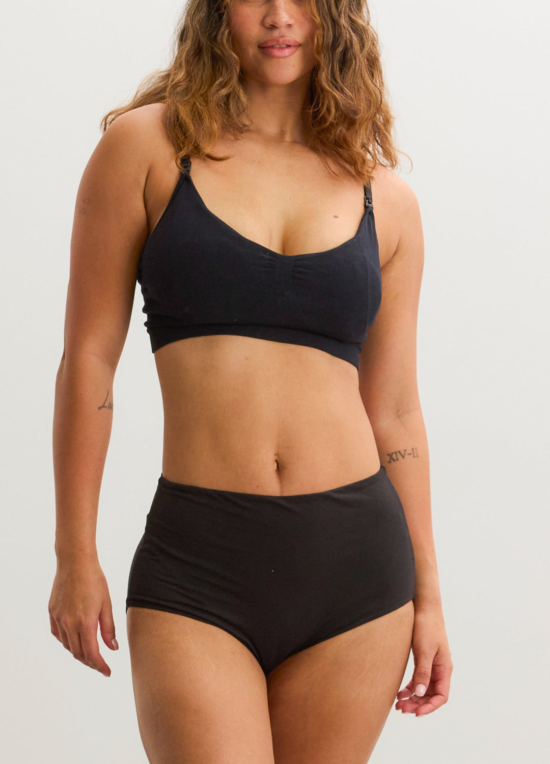 The Essential Nursing and Pumping Bra Black - vista 5