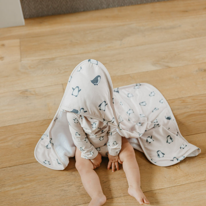 COPPER PEARL BEBE NIÑO TOALLA CON CAPUCHA PREMIUM PENGUINS