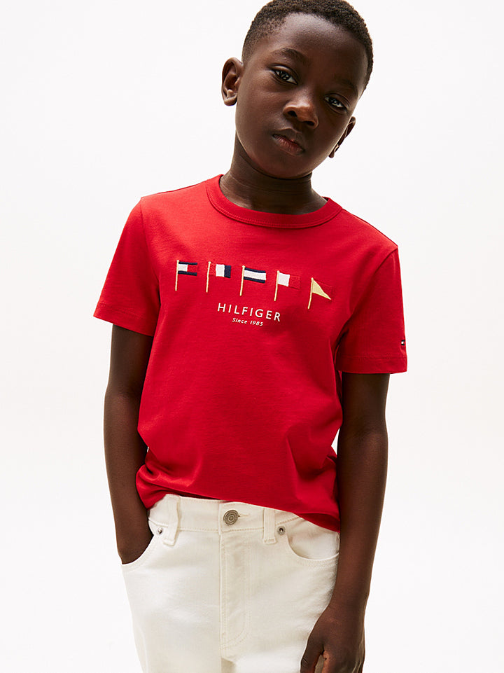 TOMMY HILFIGER NIÑO TSHIRT MULTI FLAG EMB REG PRIMARY RED