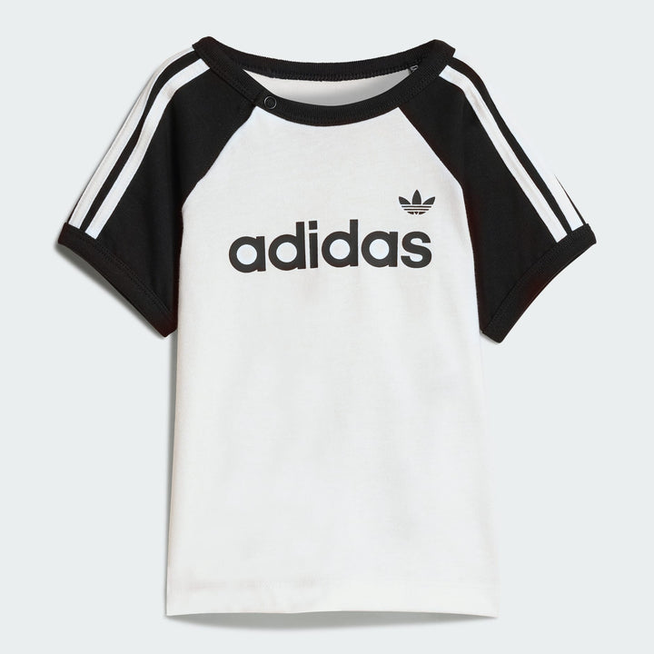 ADIDAS  NIÑO CONJ. DE SHORT CLASSIC SPORT