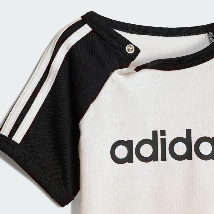 ADIDAS  NIÑO CONJ. DE SHORT CLASSIC SPORT