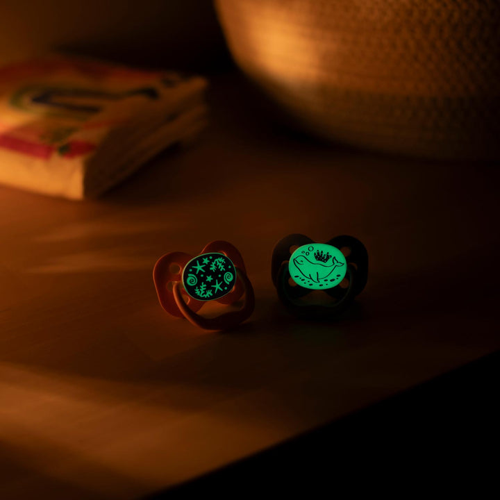 DR. BROWN CHUPO NIÑA/BRILLA OSCURIDAD 0-6MESES