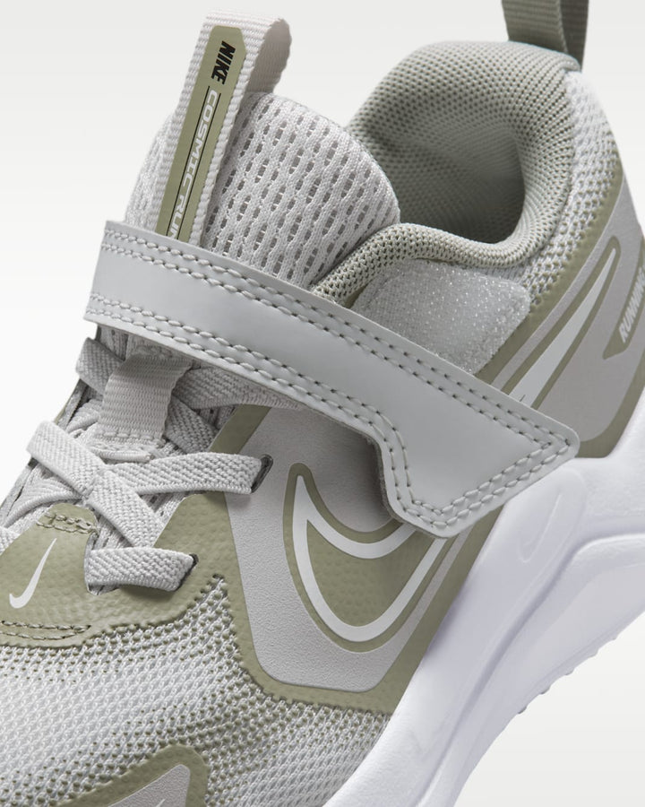 NIKE NIÑO ZAPATILLA COSMIC RUNNER PS PHOTON DUST/WHITE SPRUCE FOG
