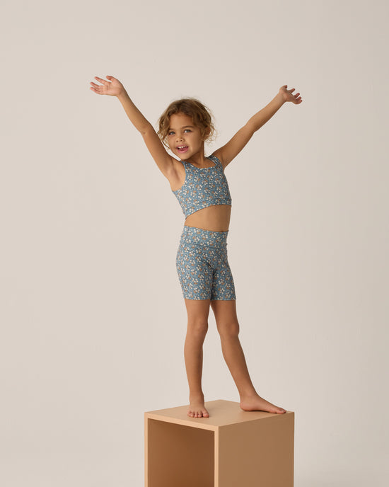 RYLEE & CRU NIÑA TOP SWIFT SPORT BLUE FLORAL OCEAN
