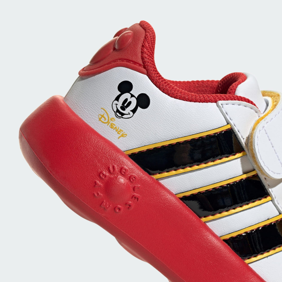 ADIDAS NIÑO ZAPATILLA GRAND COURT MICKEY FTWHT/CBLK/BOGOLD