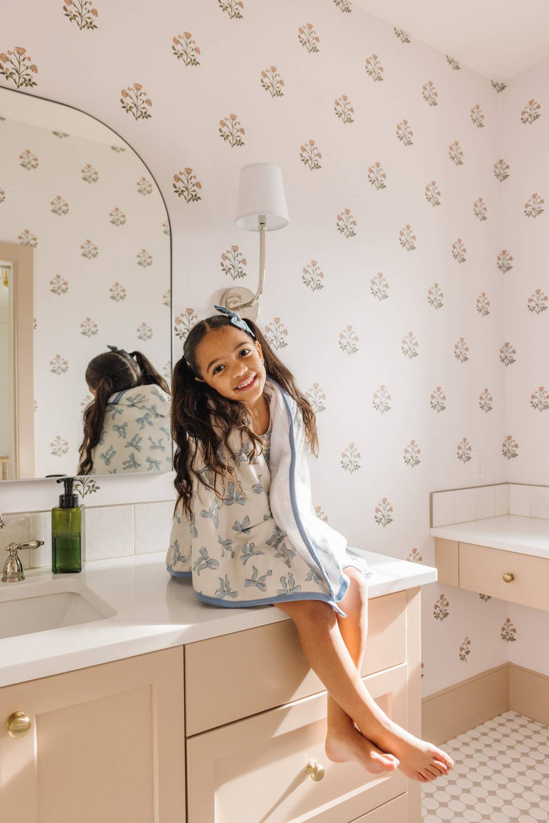 COPPER PEARL BEBE NIÑA TOALLA CON CAPUCHA DAPHNE PREMIUM BIG