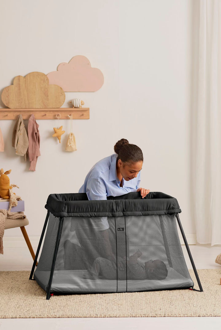 BABY BJORN CUNA TRAVEL LIGHT WITH FITTED SHEET BUNDLE PACK BLACK