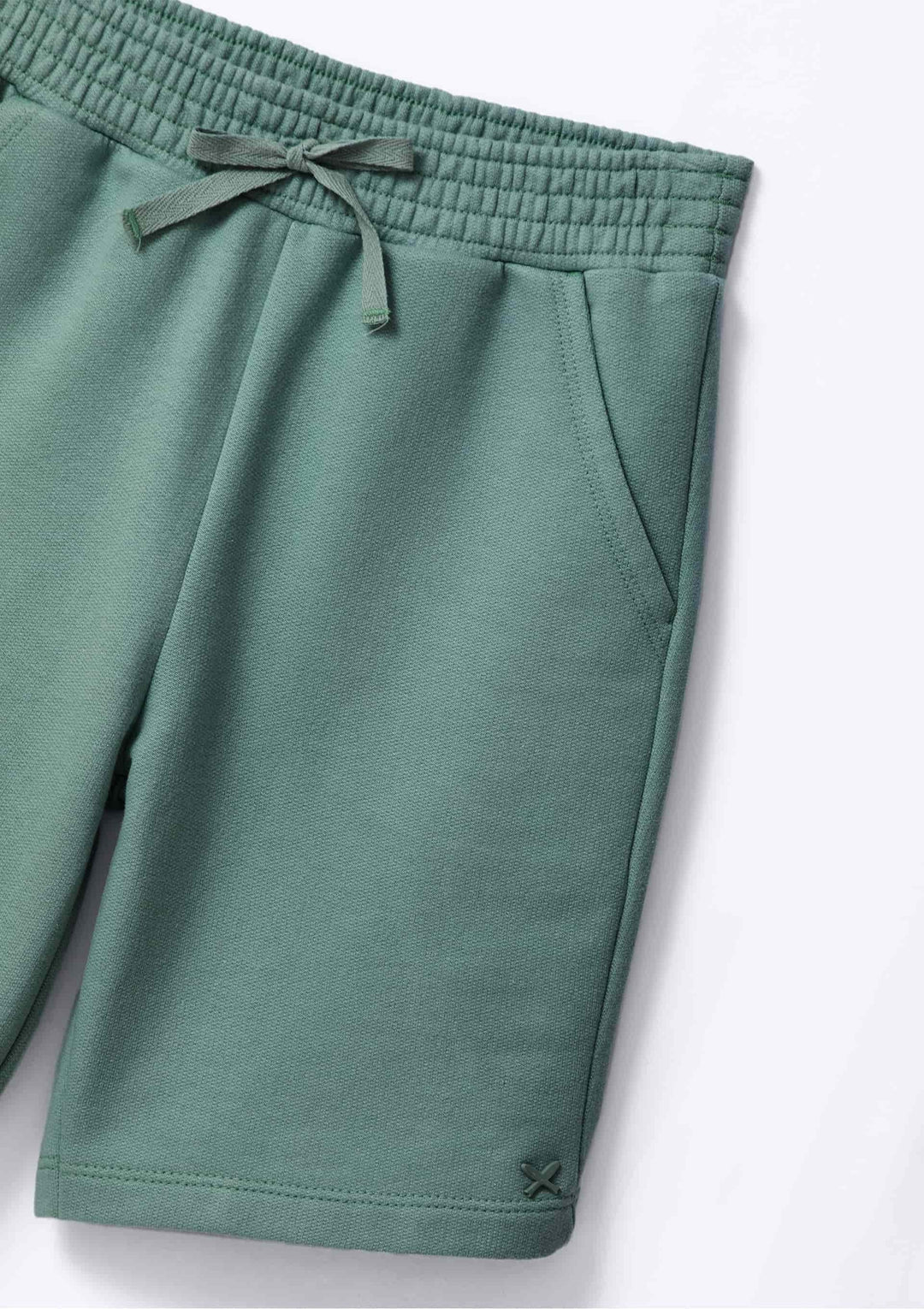 HERING NIÑO SHORT VERDE MEDIO