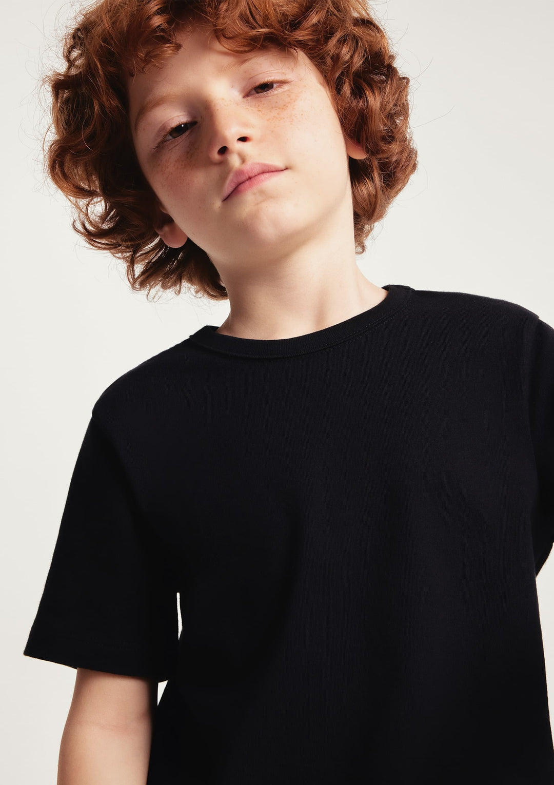 HERING NIÑO TSHIRT NEGRO