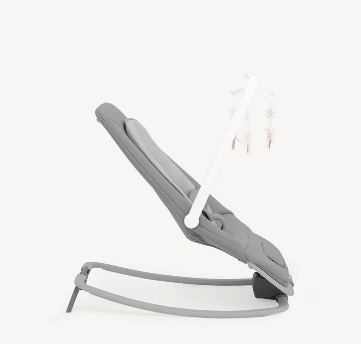 JOIE SILLA MECEDORA P/BEBE DREAMER ARCTIC