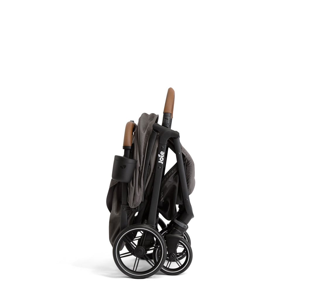 JOIE COCHE COMPACTO PARA BEBE NUTMEG THUNDER