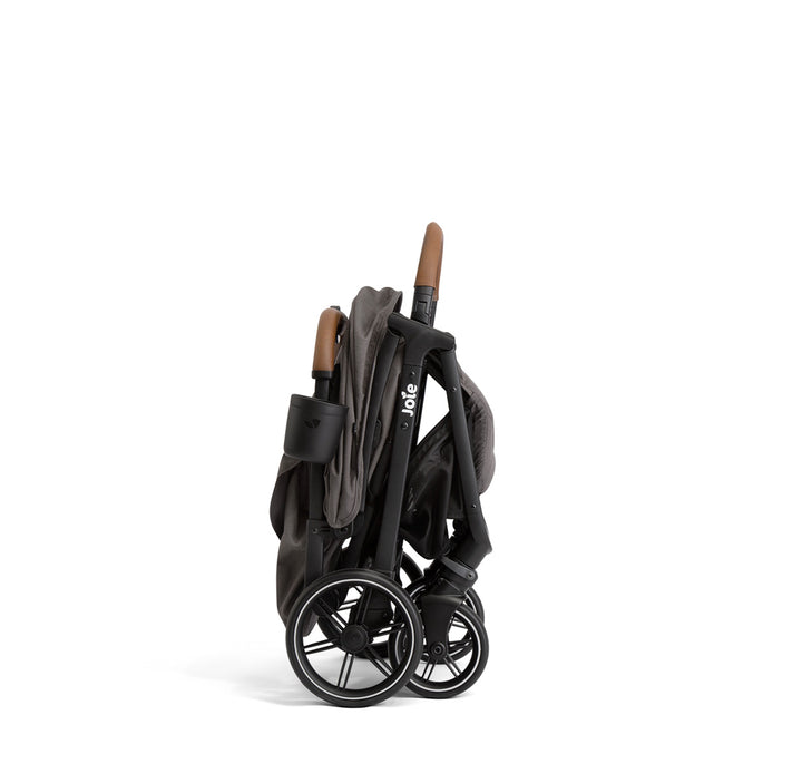 JOIE COCHE COMPACTO PARA BEBE NUTMEG THUNDER