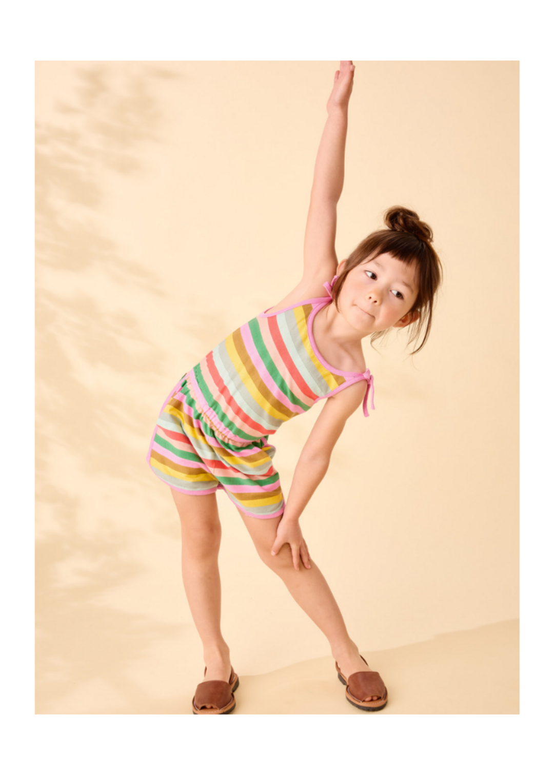 Tea Collection Mameluco Tie Shoulder Sporty San Sebastian Stripe para Niña