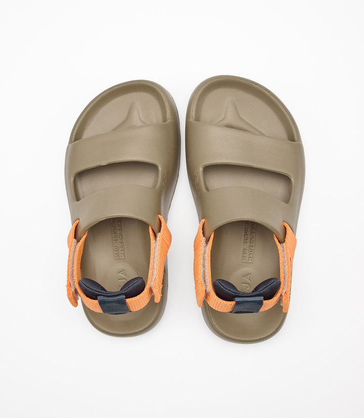 Veja Sandalia Mini Etna Lite Kaki para Niño