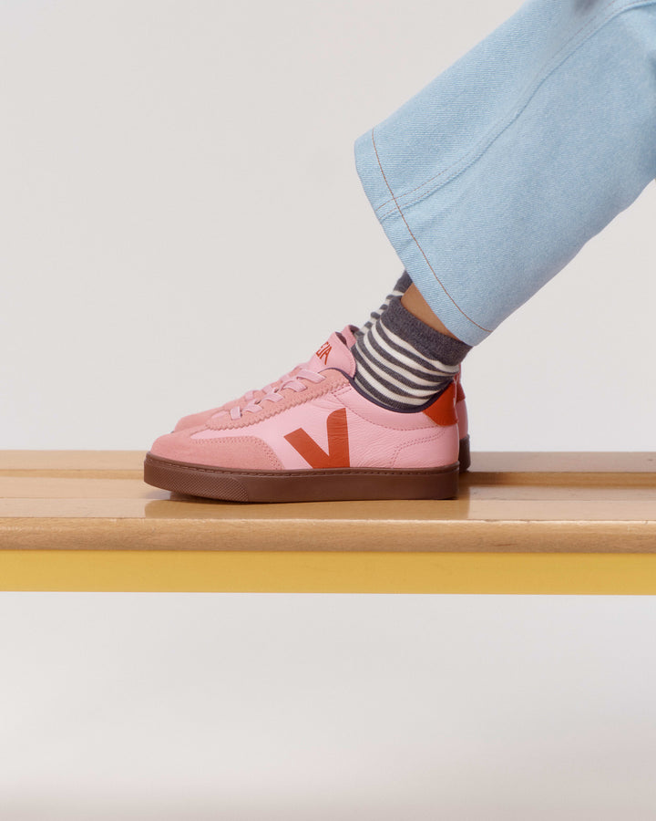 VEJA NIÑA ZAPATILLA VOLLEY O.T. LEATHER GUIMAUVE/PEKIN/BARK